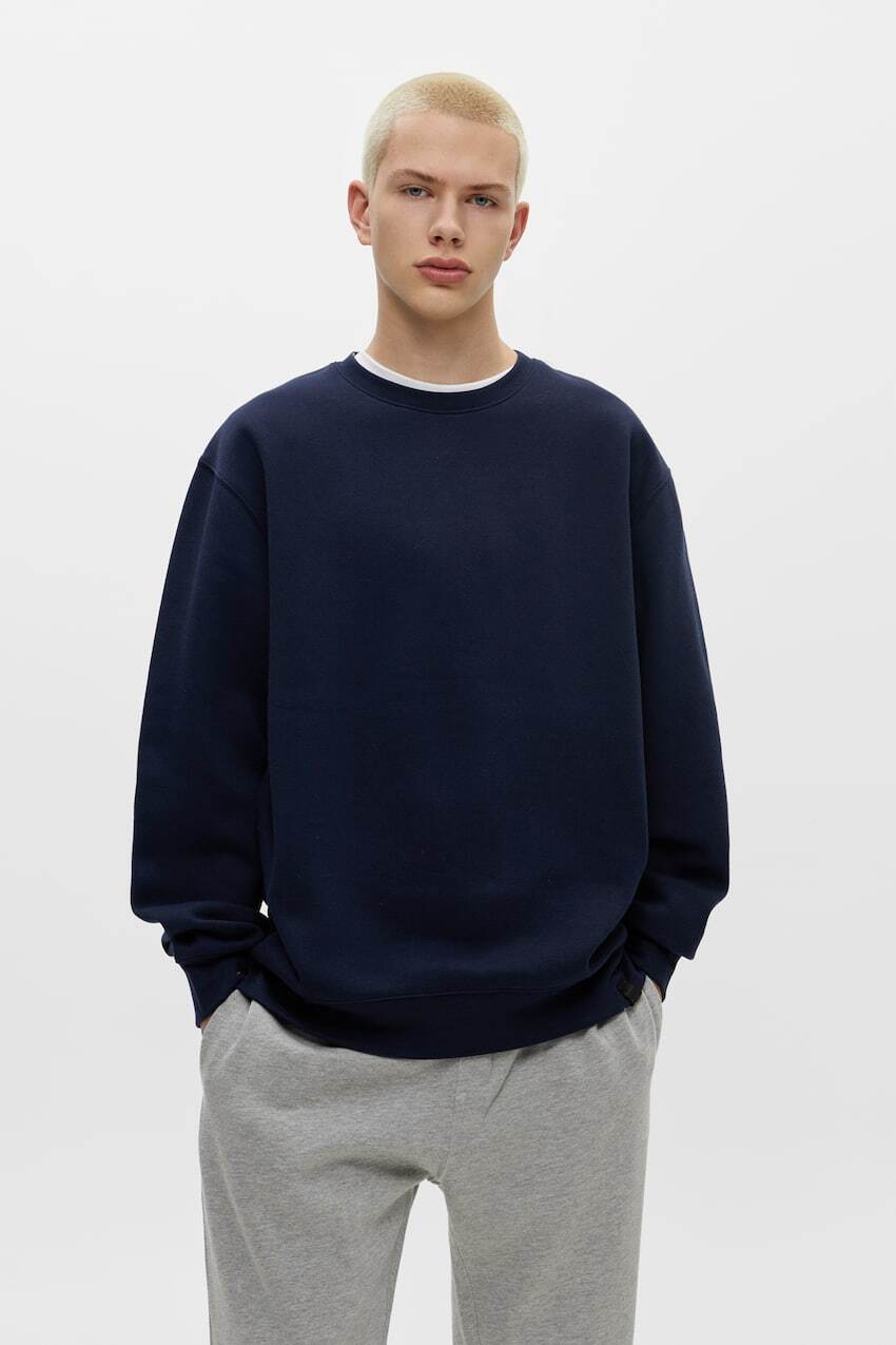

Толстовка с круглым вырезом базового цвета Pull&Bear, синий