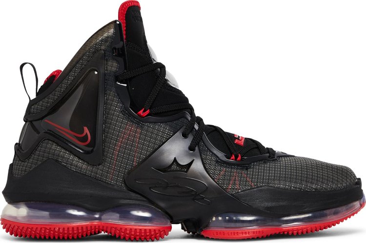 цена Кроссовки Nike LeBron 19 'Bred', черный