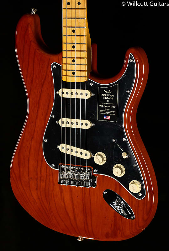 

Fender American Vintage II 1973 Stratocaster Mocha (752) Fender American II Stratocaster (752)