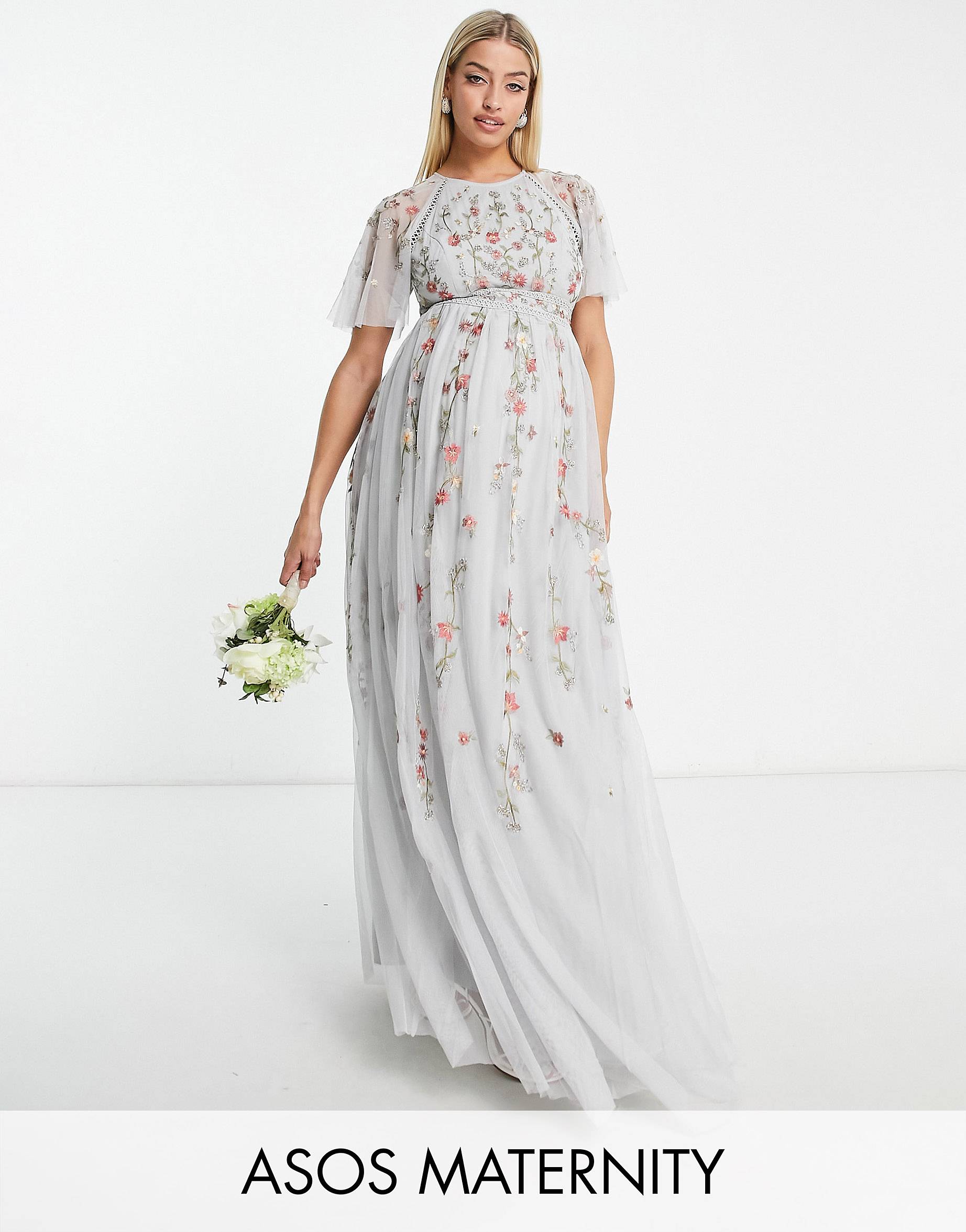 Голубое платье макси с цветочной вышивкой и украшением ASOS DESIGN Maternity Bridesmaid - фото