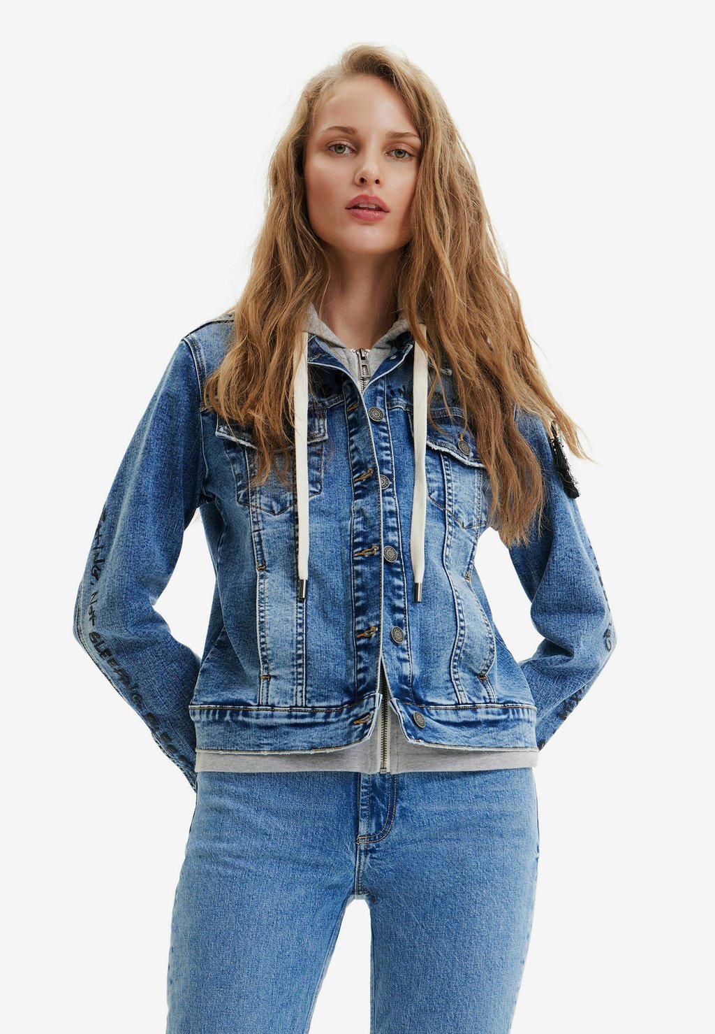 

Джинсовая куртка Desigual, синий