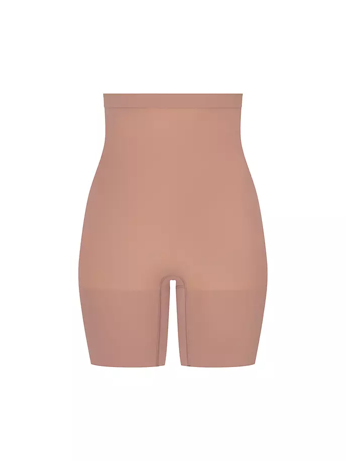 

Шорты Высшей Силы Spanx, цвет cafe au lait