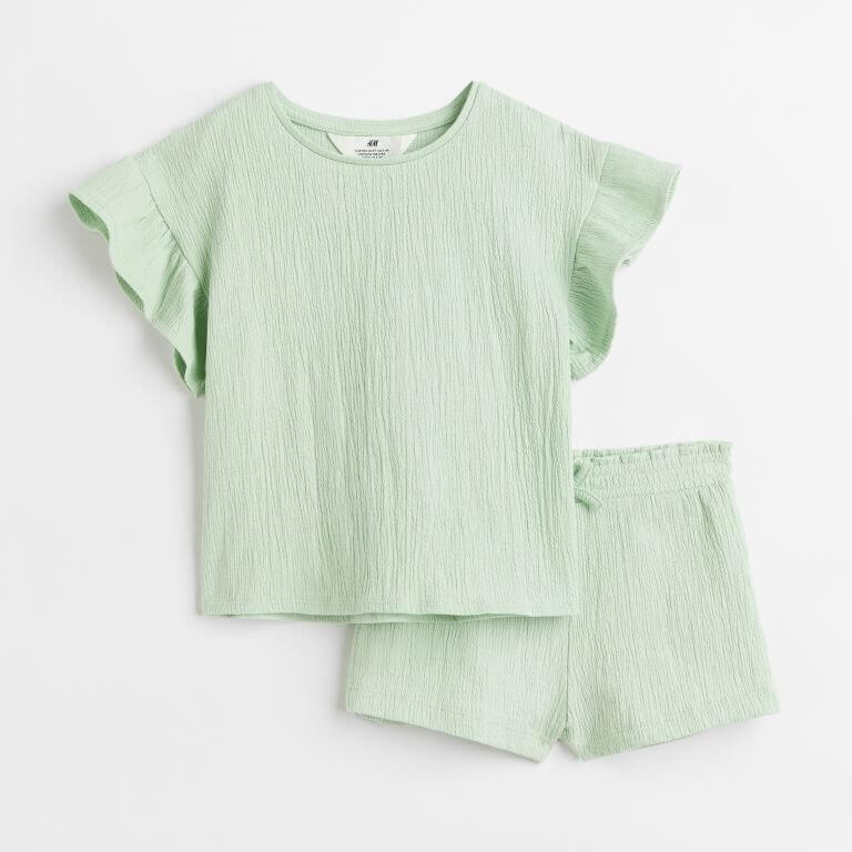 

Комплект из топа и шорт H&M, светло-зеленый