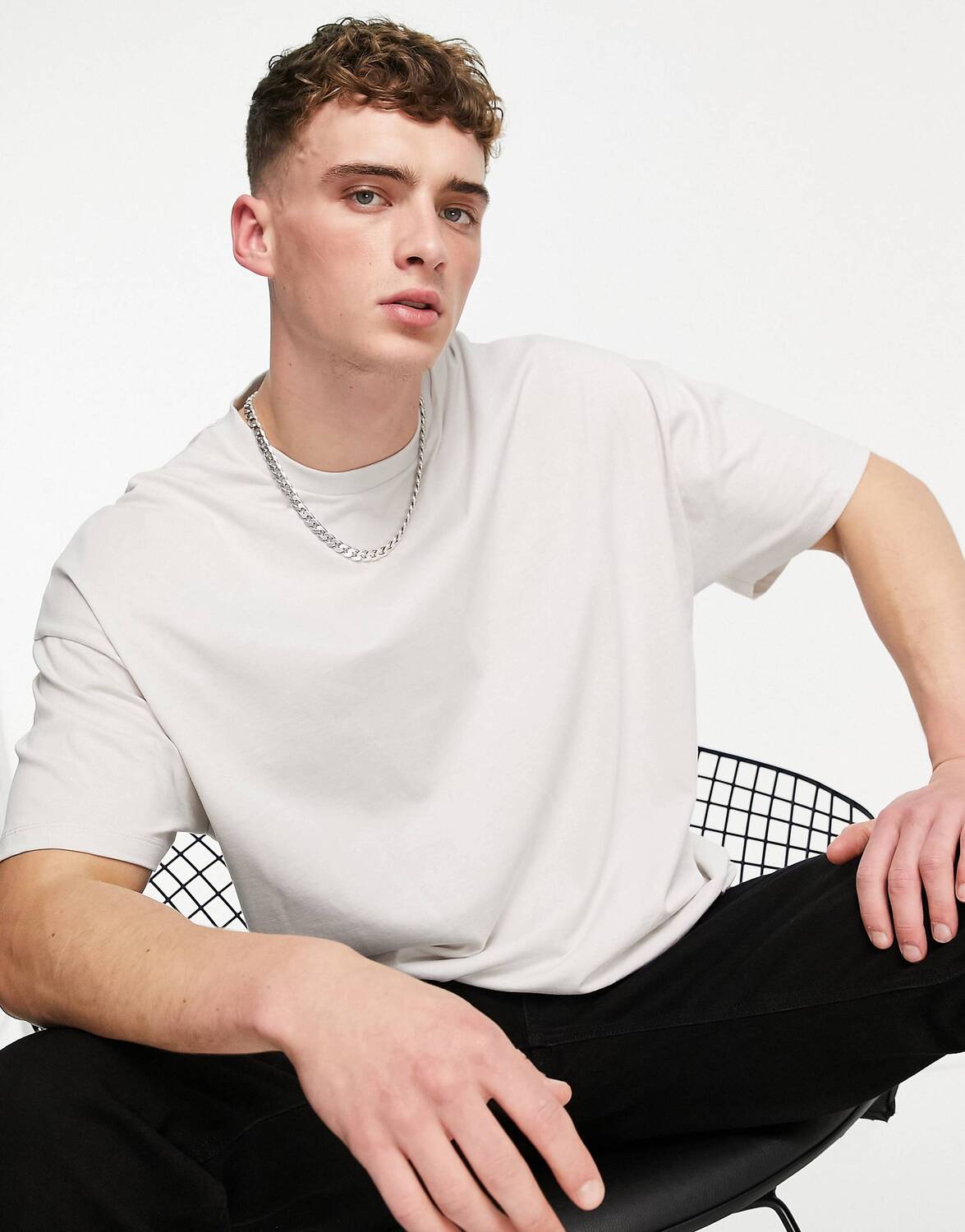 

Кремовая футболка оверсайз с круглым вырезом ASOS DESIGN - CREAM