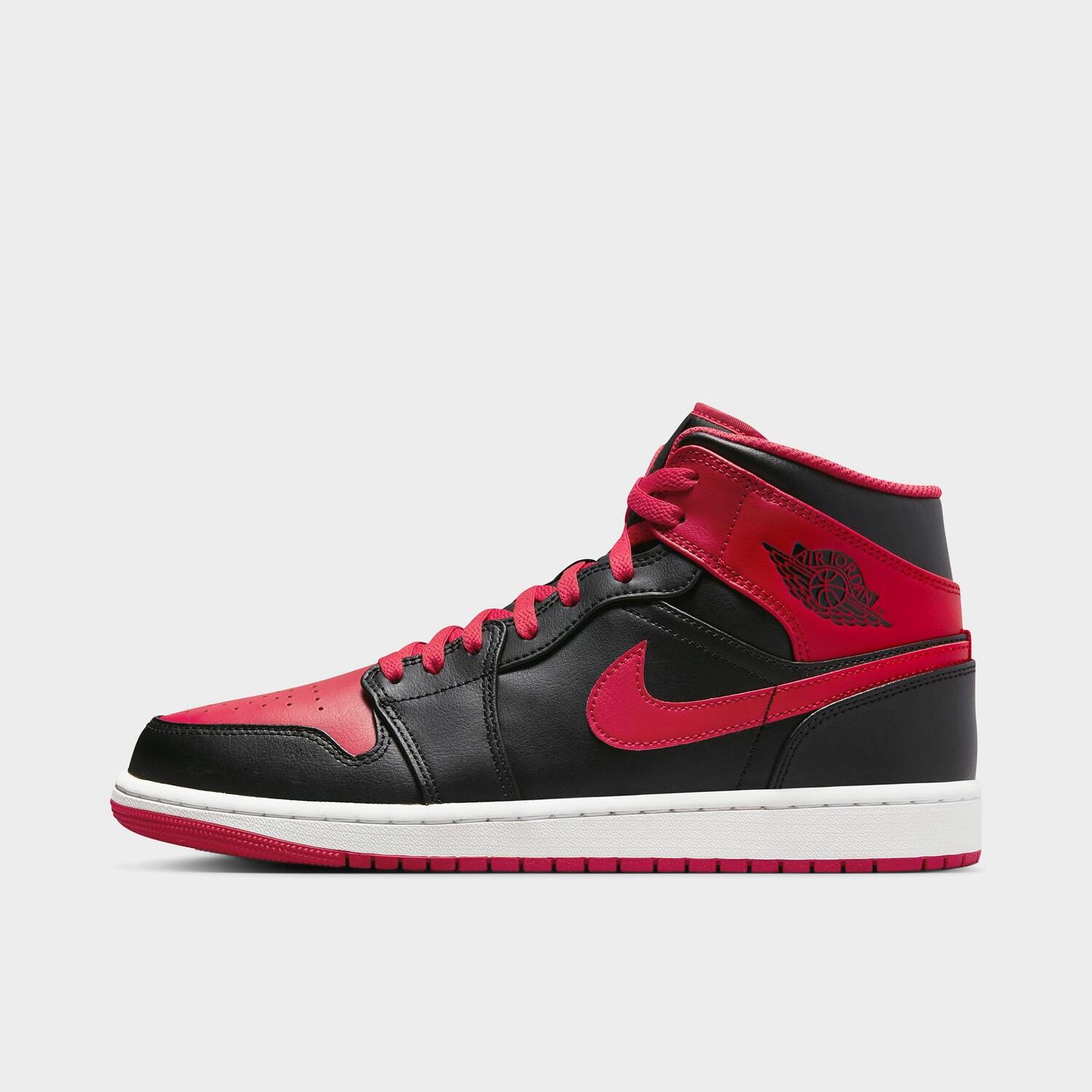 

Повседневная обувь Air Jordan Retro 1 Mid, черный