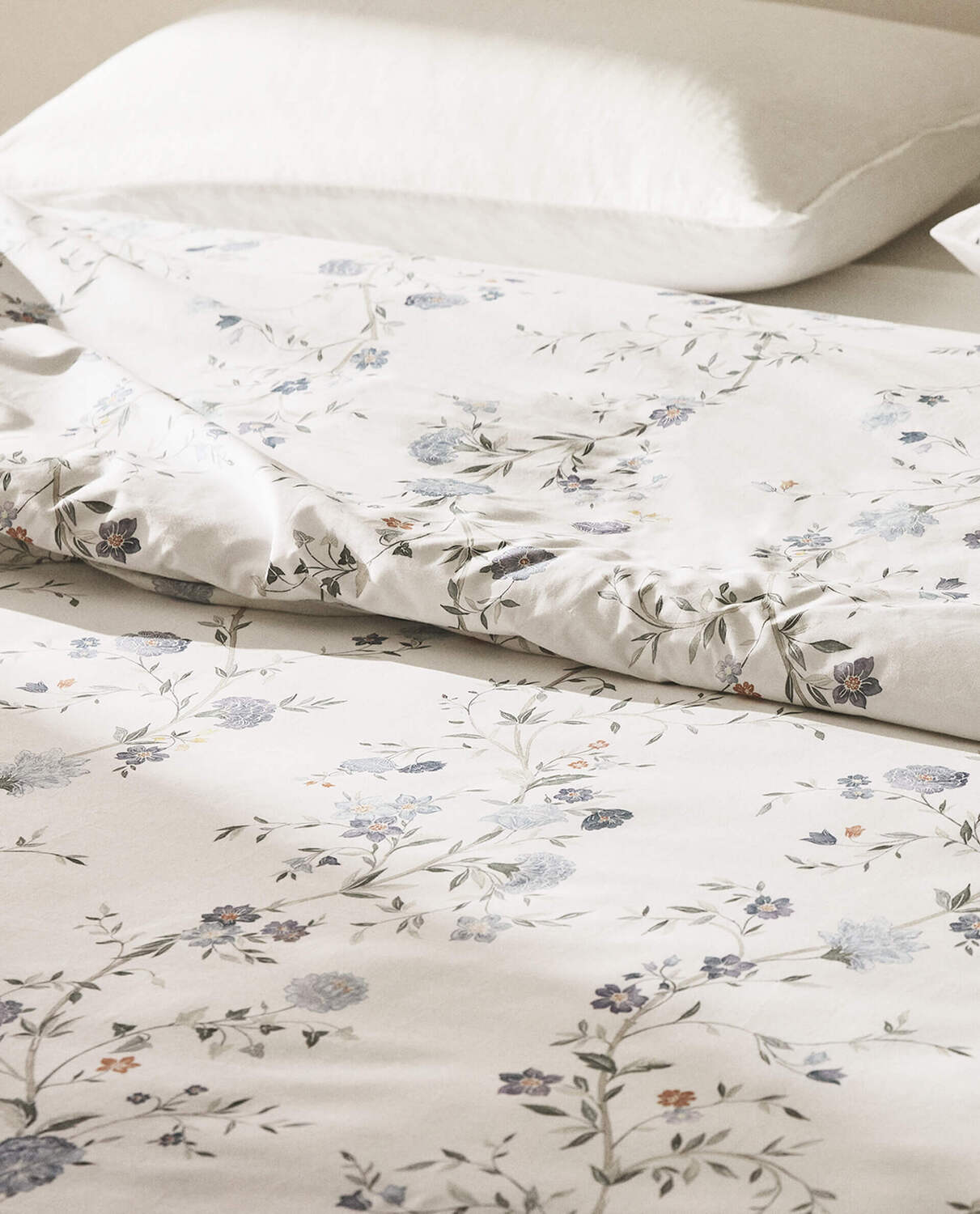 

Пододеяльник Zara Floral Print, белый/голубой