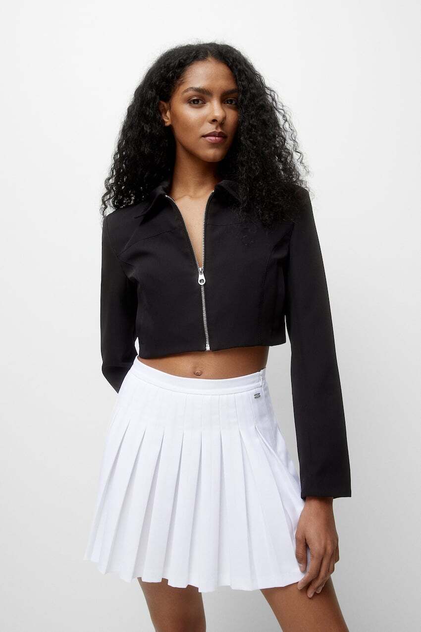 

Укороченная куртка на молнии Pull&Bear, черный