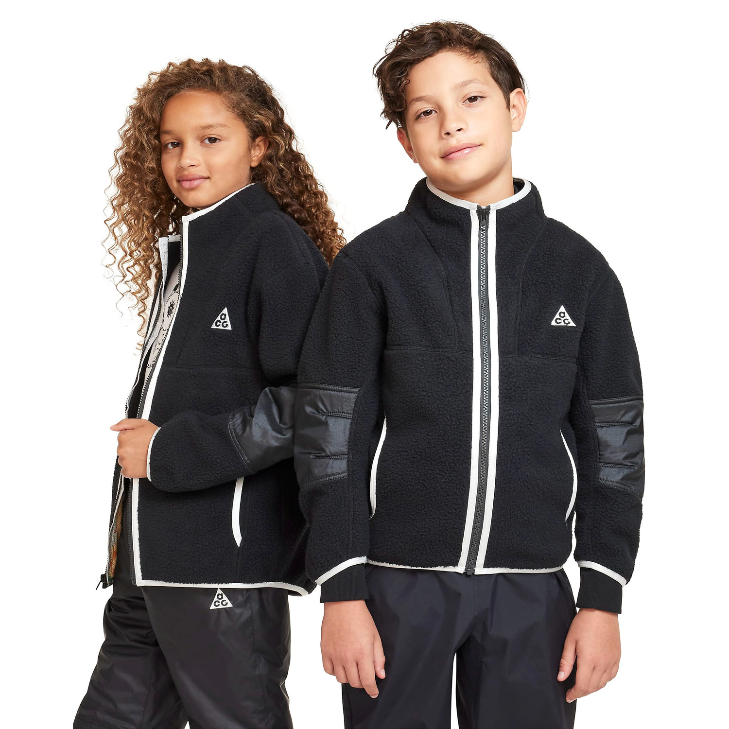 

Куртка Nike ACG Therma-Fit Older Kids' Full-Zip, черный/серовато-белый