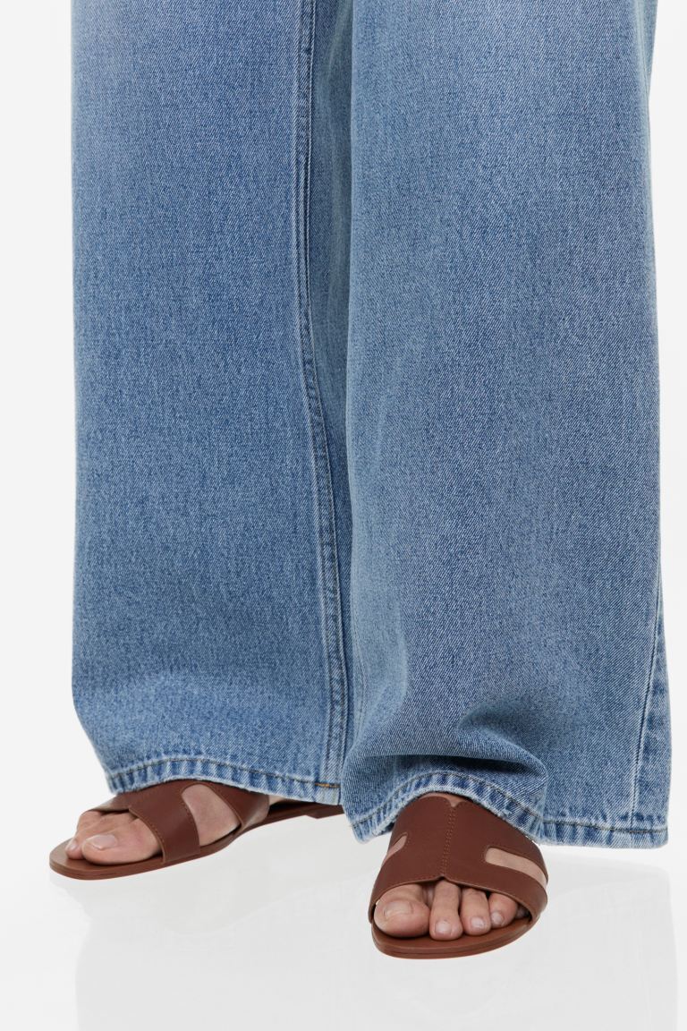

Слайды H&M, коричневый