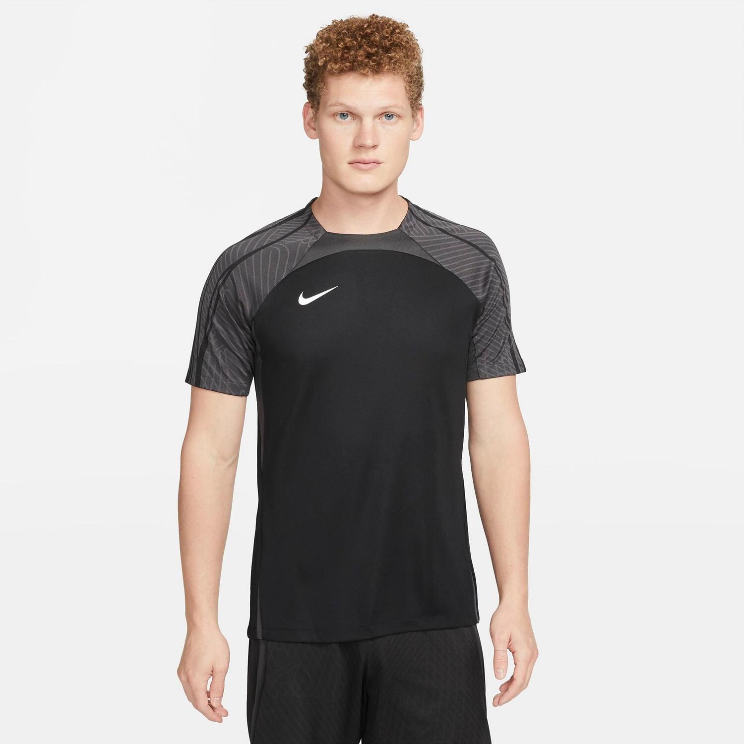 

Мужская футбольная футболка с короткими рукавами Nike Dri-FIT Strike, черный