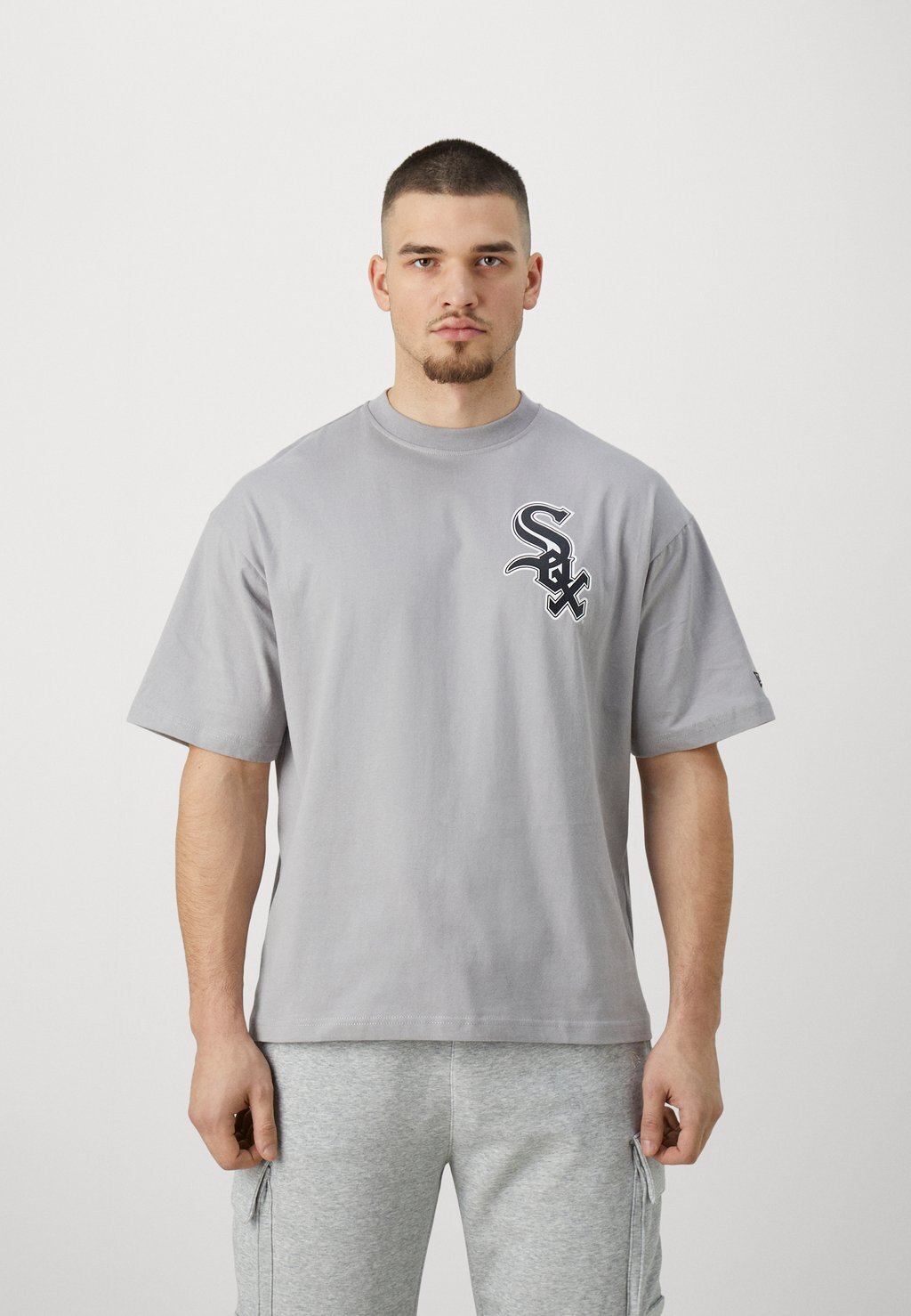 

Команда Chicago White Sox Oversized New Era, цвет grey
