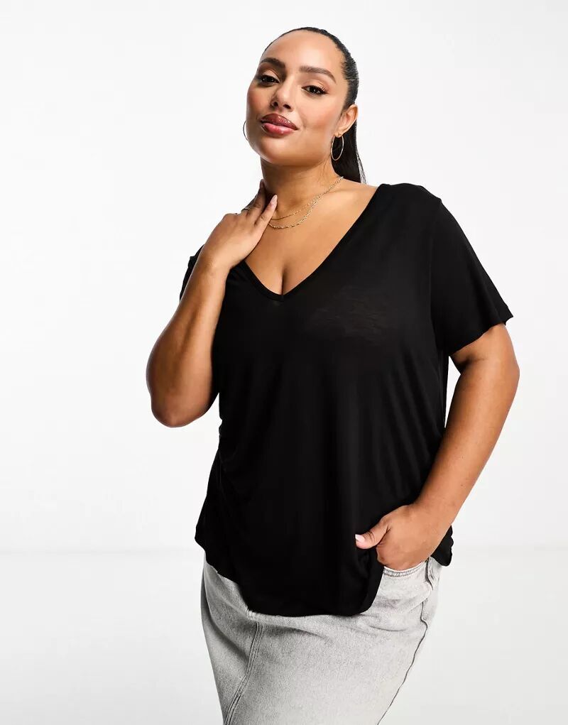 

Черная свободная футболка с v-образным вырезом ASOS DESIGN Curve
