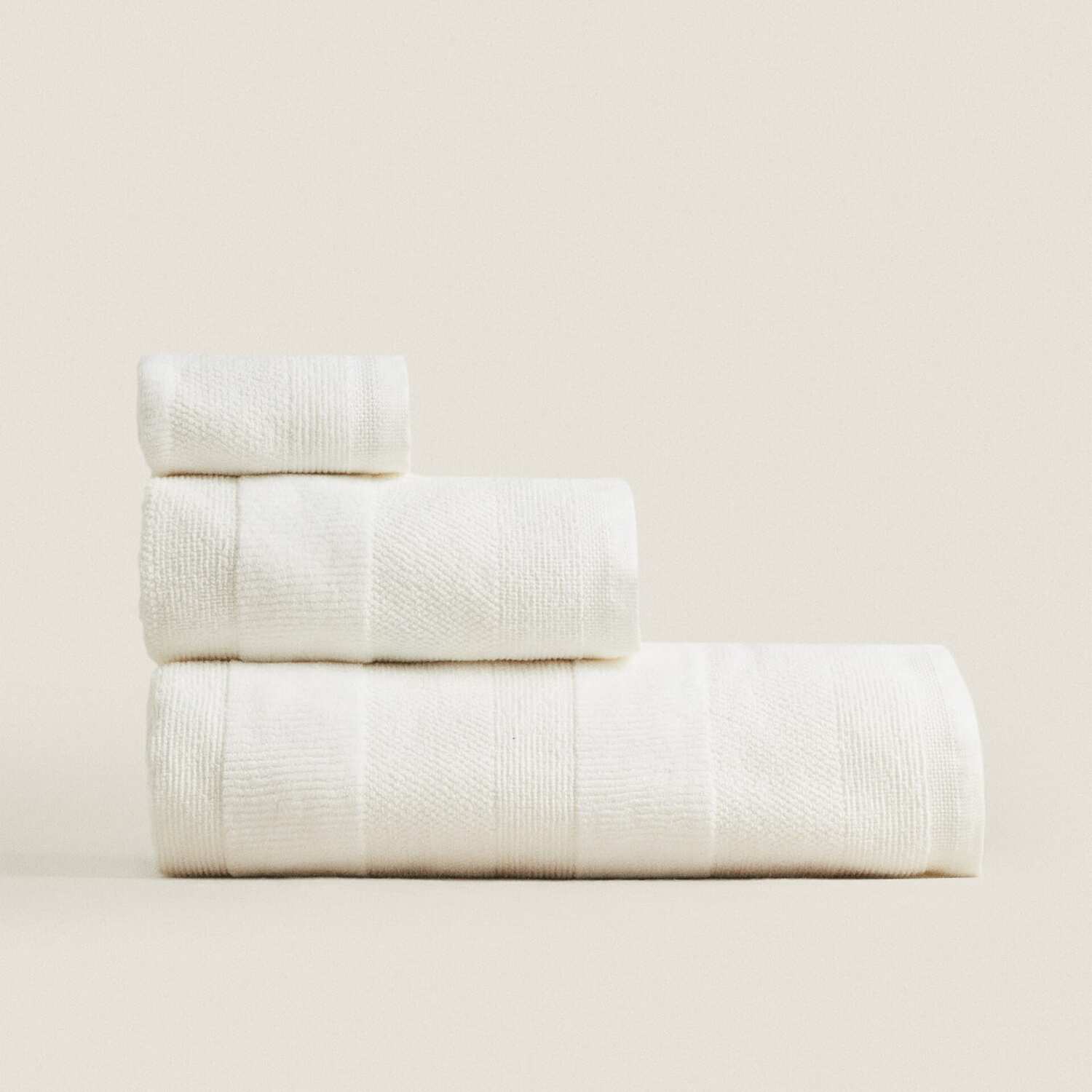 

Полотенце из хлопка велюровое Zara Home Velour Cotton, белый