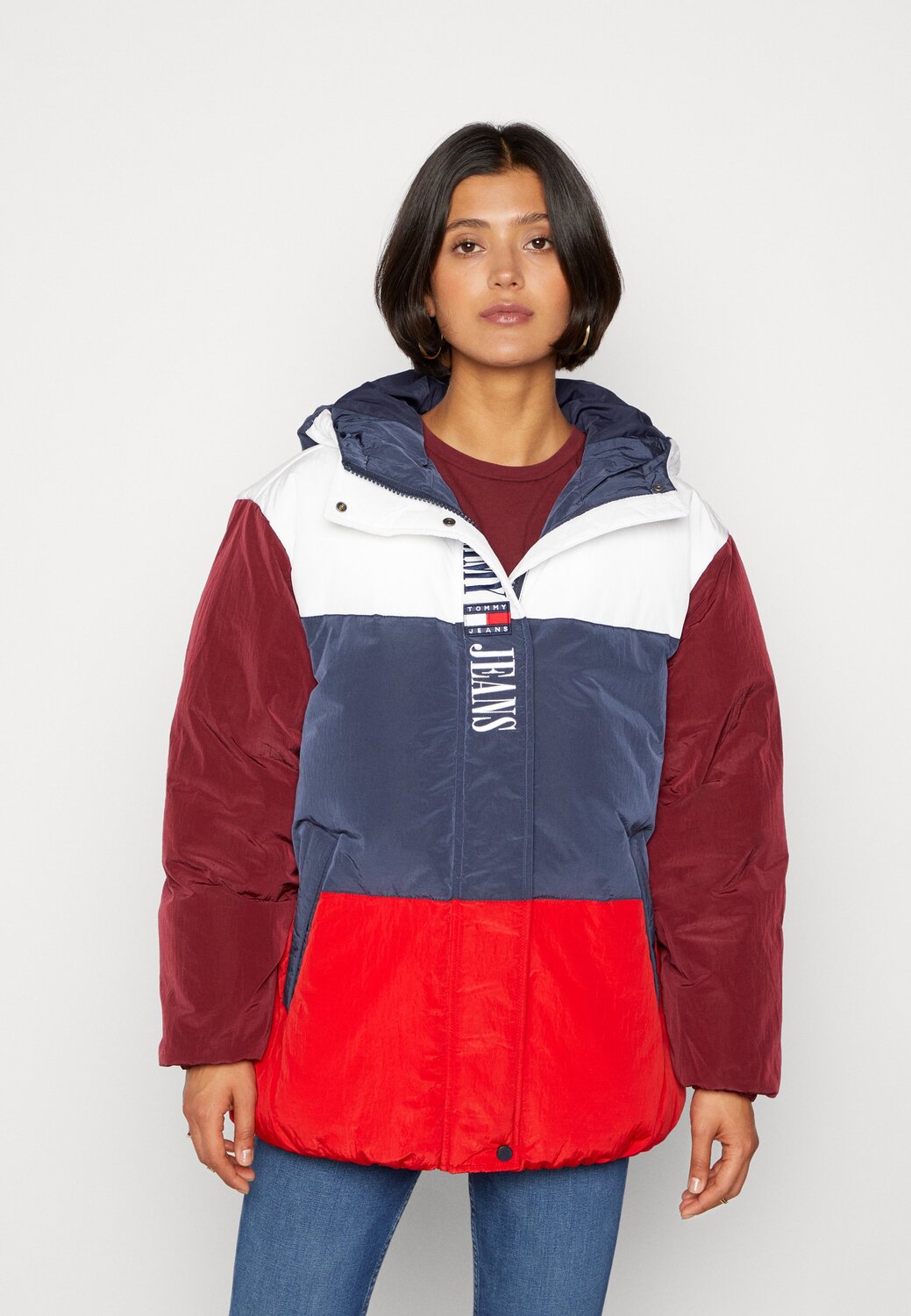 

Пальто зимнее Tommy Jeans, белый