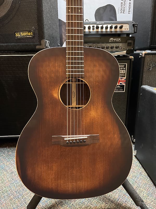 

Martin 000-16 StreetMaster Dark Mahogany с сумкой