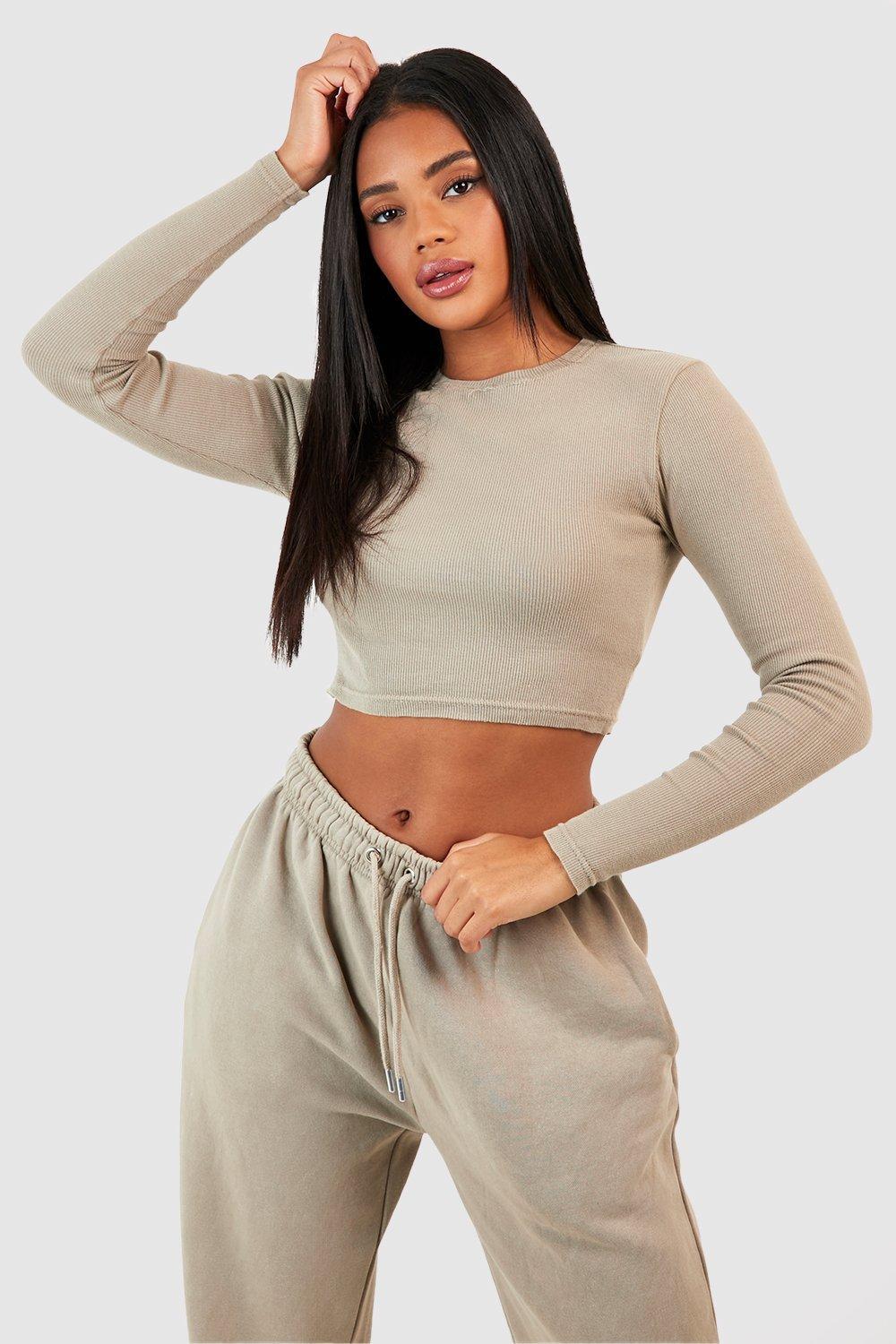 

Приталенный топ в рубчик с длинными рукавами boohoo, бежевый