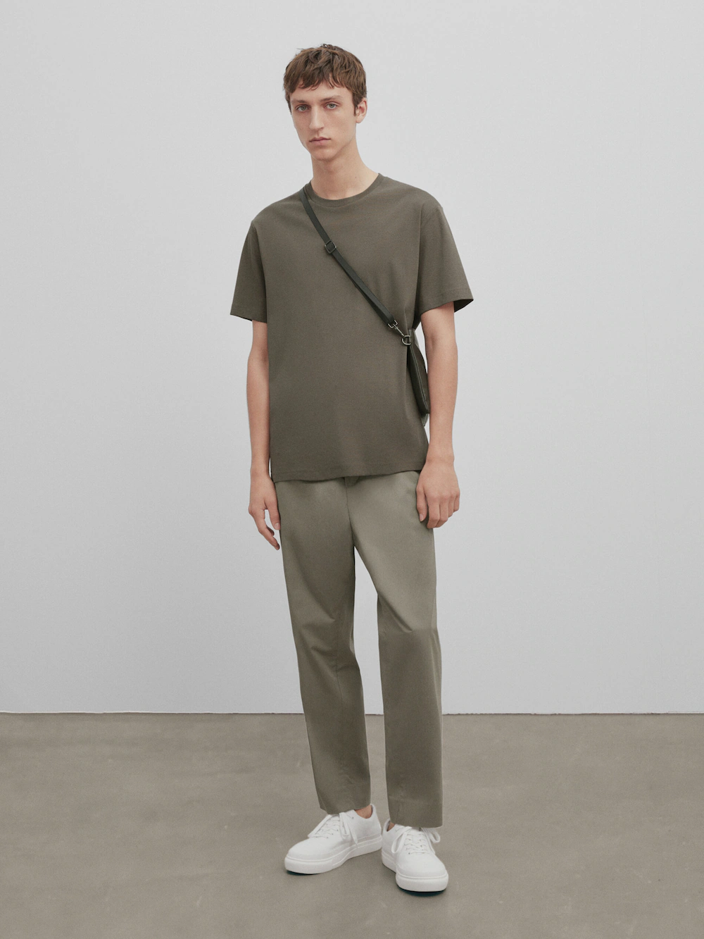 

Футболка из хлопка с коротким рукавом relaxs fit - studio Massimo Dutti, хаки