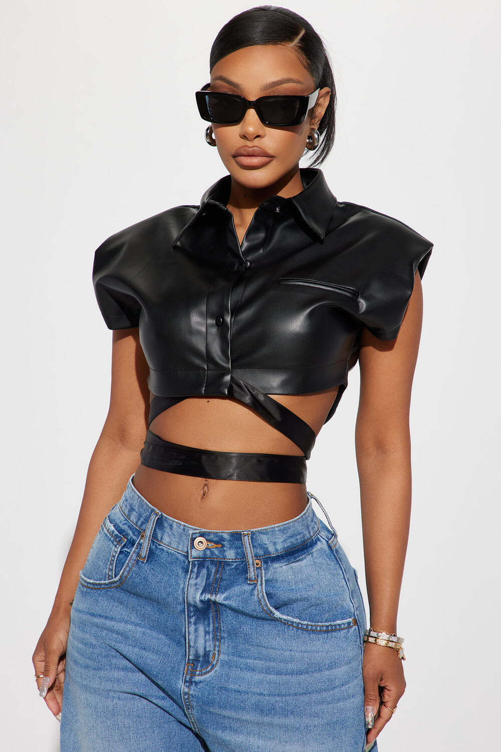 

Топ Fashion Nova IT10787, черный