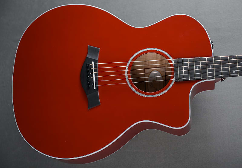 

214ce-Red DLX - Красный Taylor 214ce- DLX -