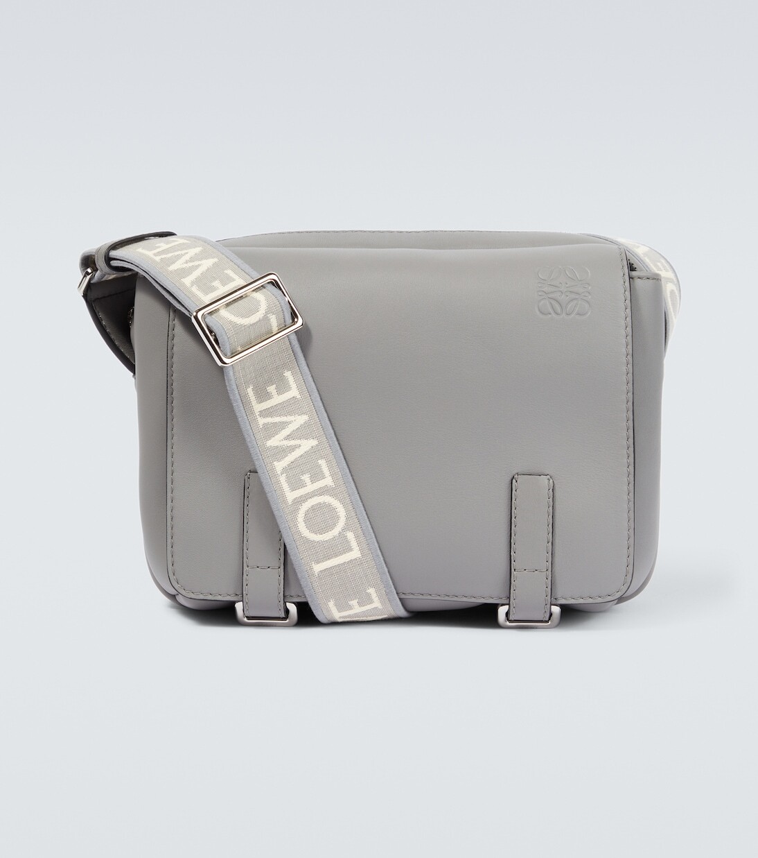 

Кожаная сумка через плечо в стиле милитари xs Loewe, серый