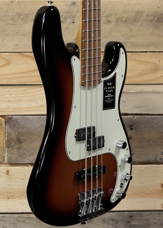 

Fender Player Plus Precision Bass 3-Color Sunburst с чехлом