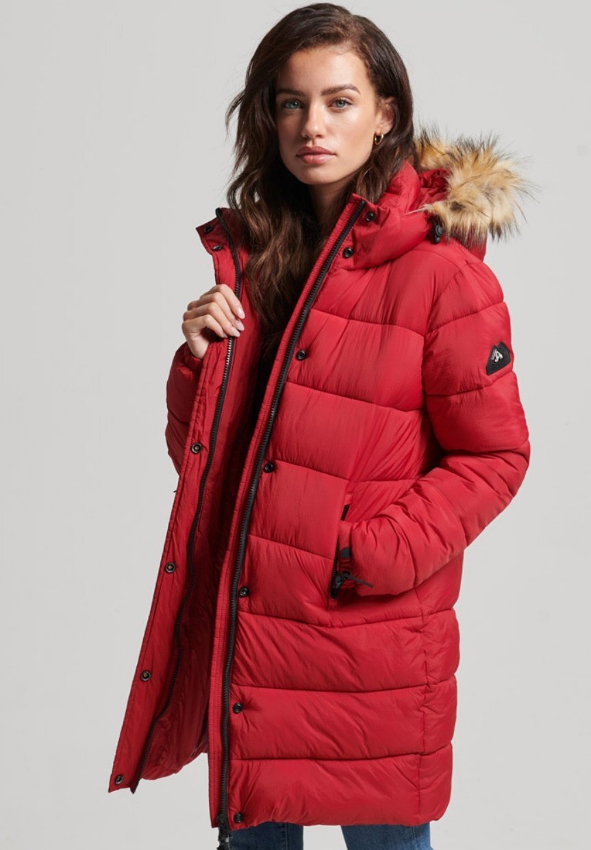 

Пальто зимнее Superdry, красный