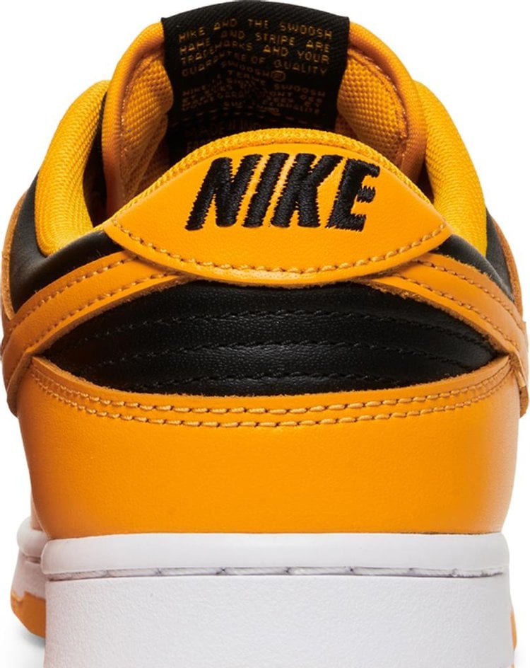 Nike hotsell dunk goldenrod