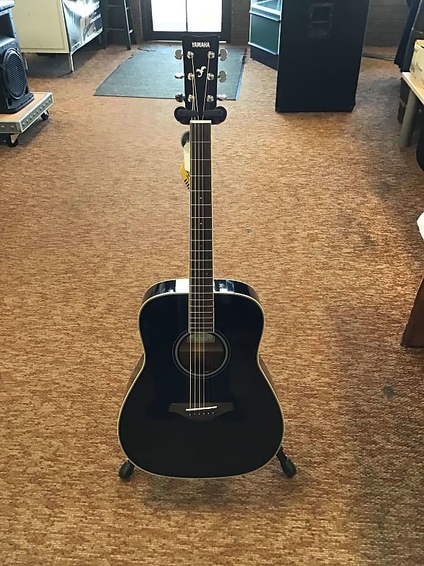 

Yamaha FG-TA TransAcoustic Dreadnought 2010-х - черный