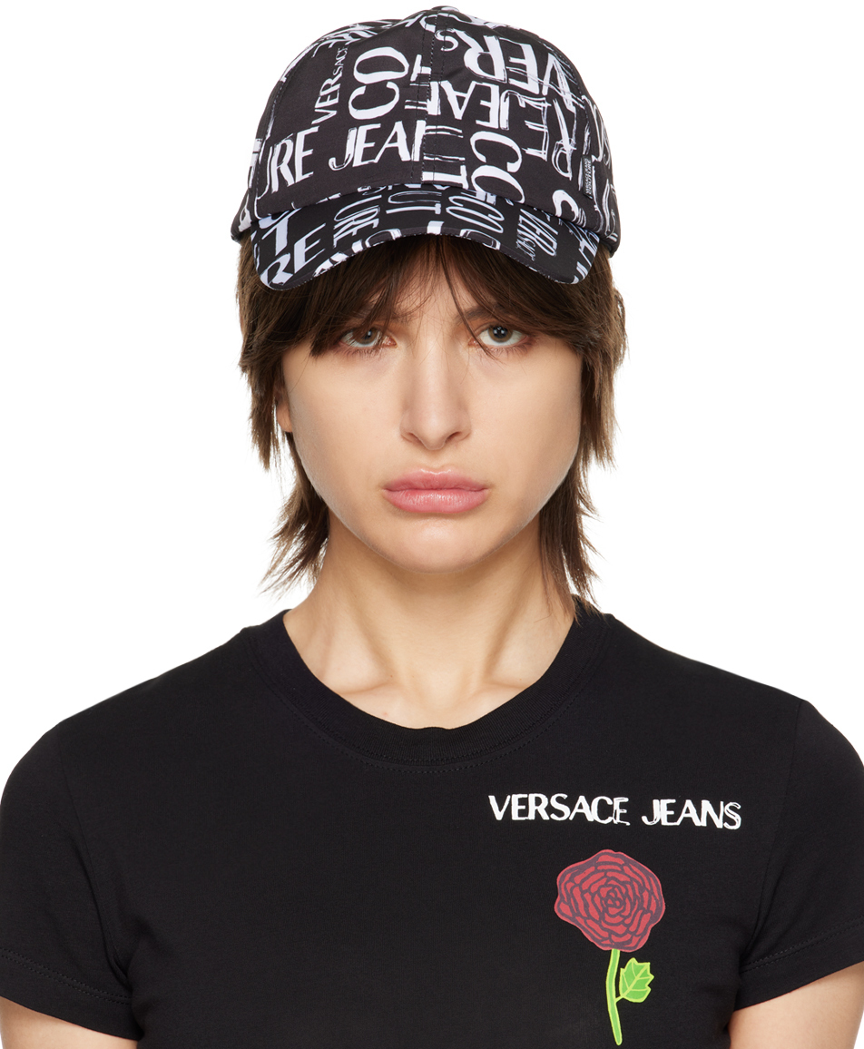 

Черная шапка-каракули Versace Jeans Couture