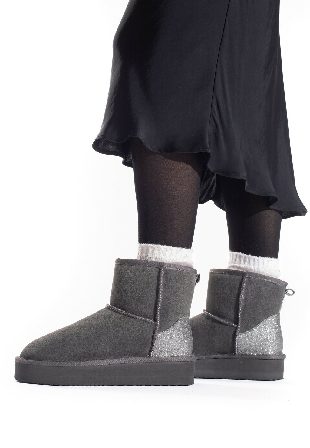 

Зимние сапоги Acacia Gooce, цвет carbon black