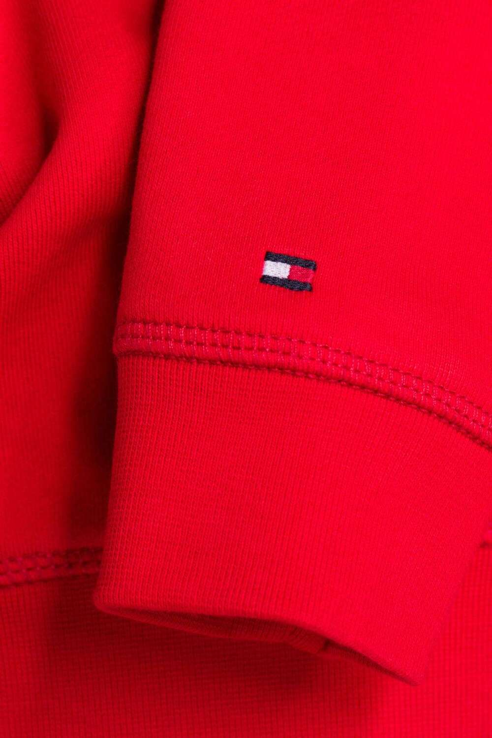 

Красная толстовка Tommy Hilfiger