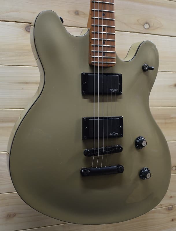 

New Squier Contemporary Active Starcaster Guitar Shoreline Gold