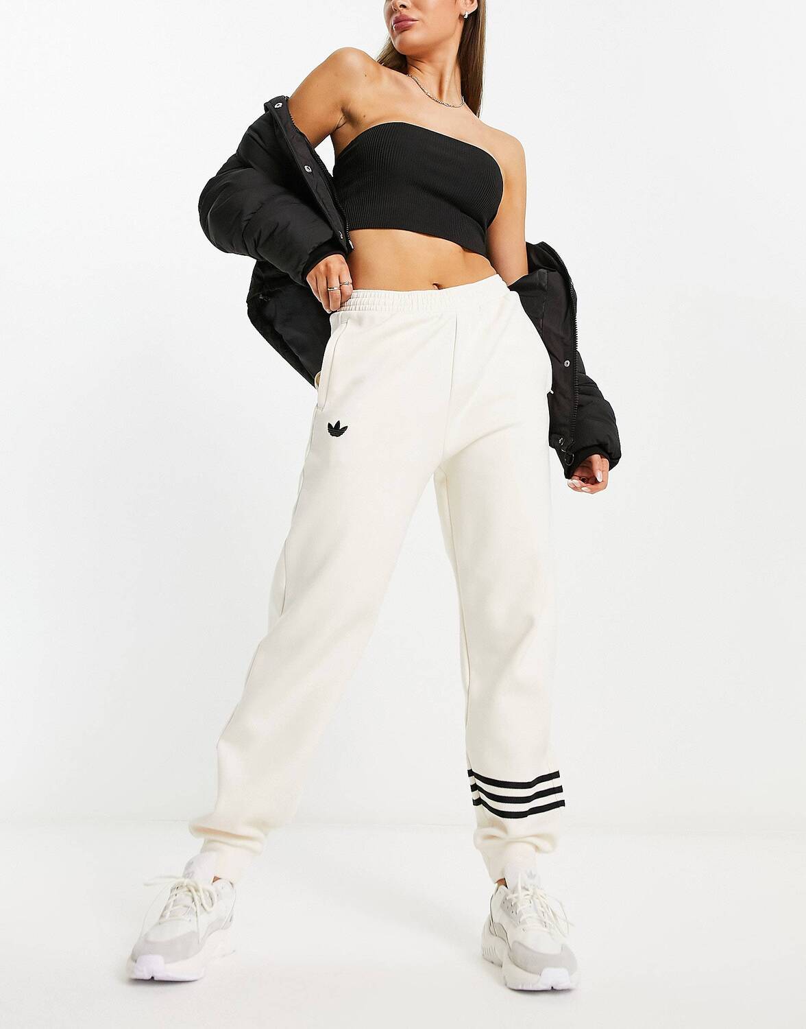 

Бежевые джоггеры adidas Originals neuclassics, Бежевый