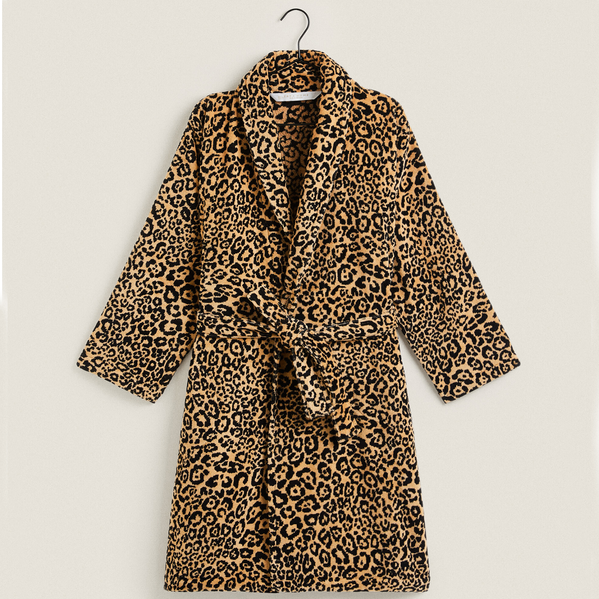 Банный халат Zara Home Leopard Jacquard, коричневый/черный