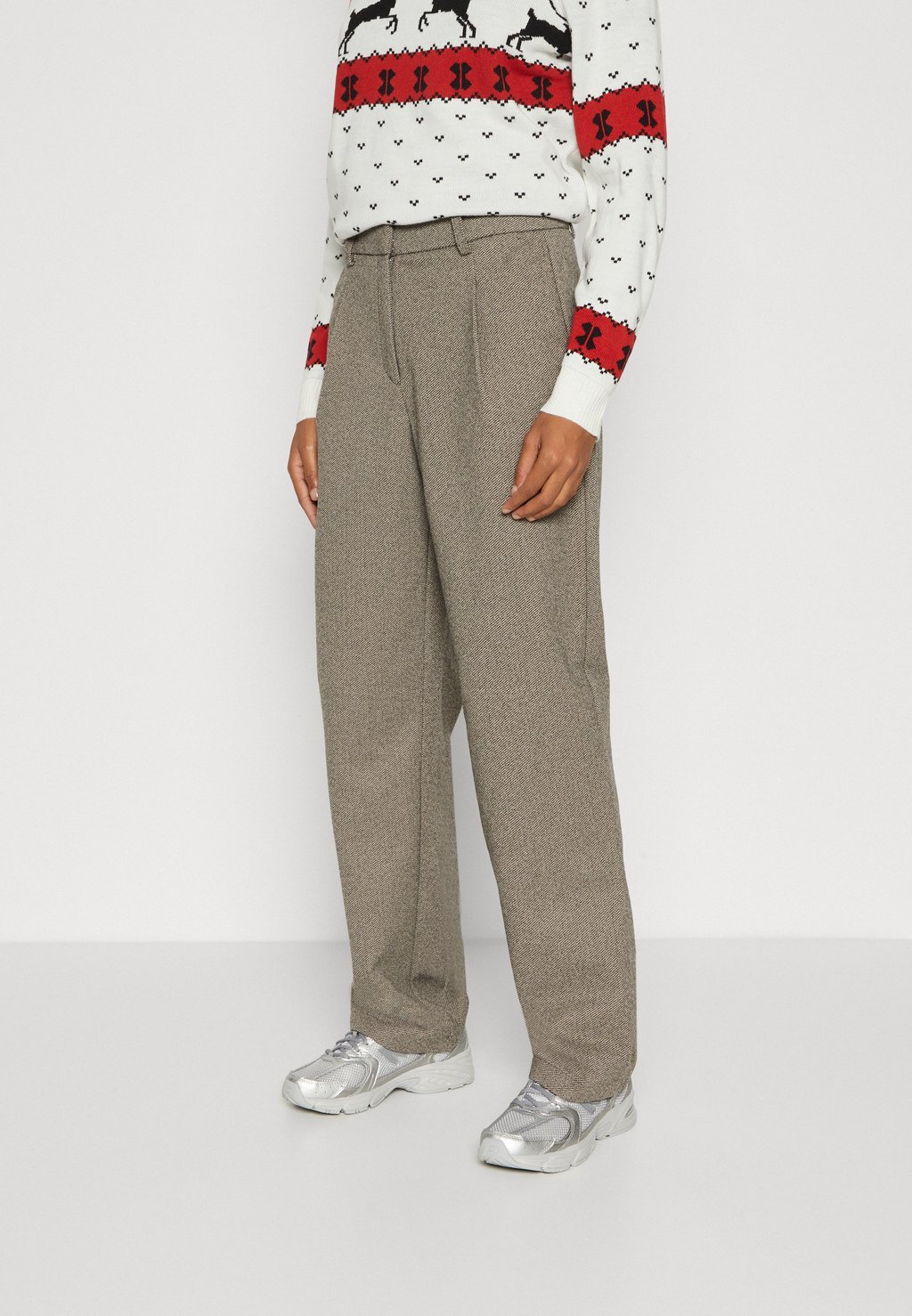 

Брюки из ткани VMPIA Vero Moda, светло-серый меланж