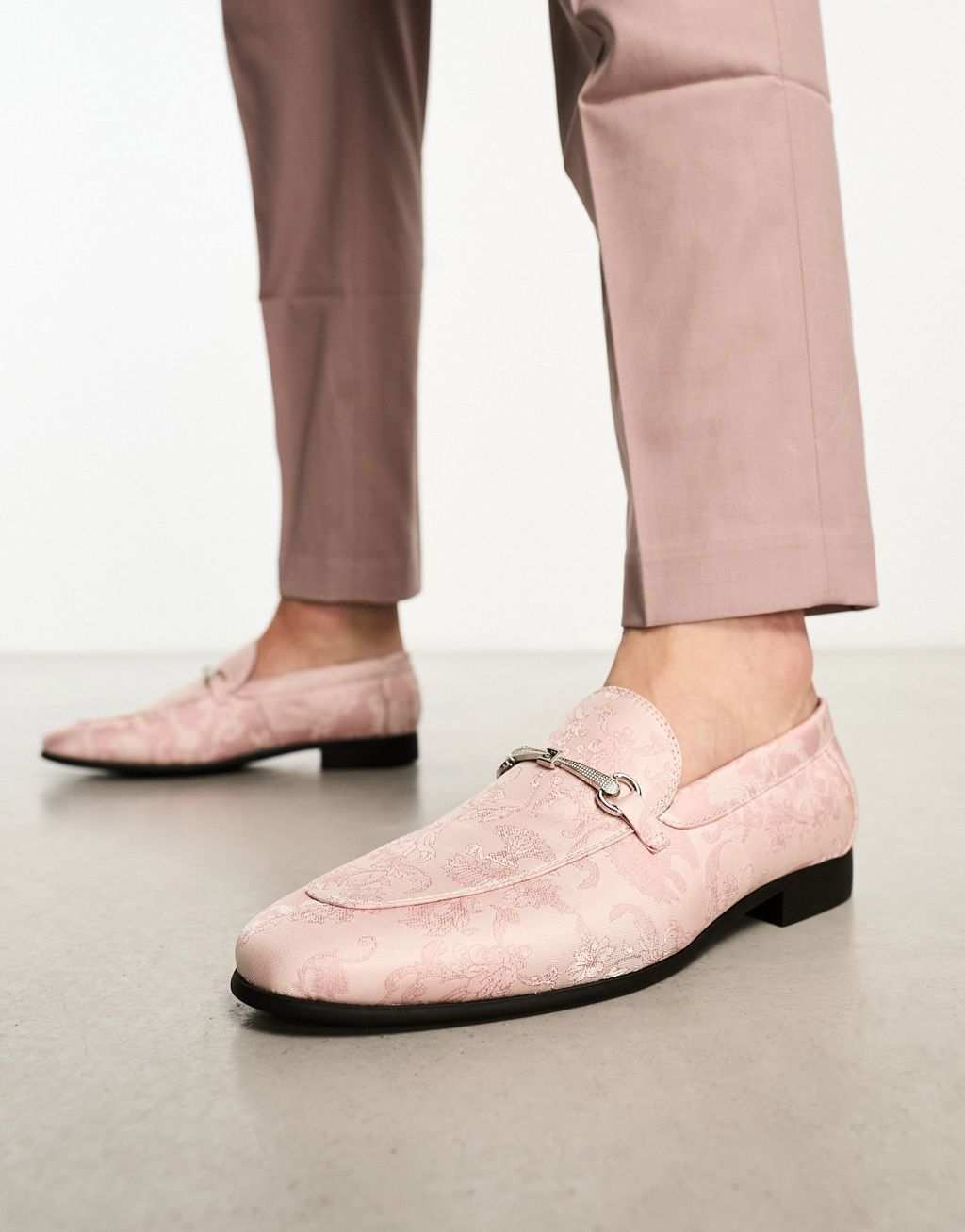 

Розовые лоферы с жаккардовым принтом ASOS DESIGN