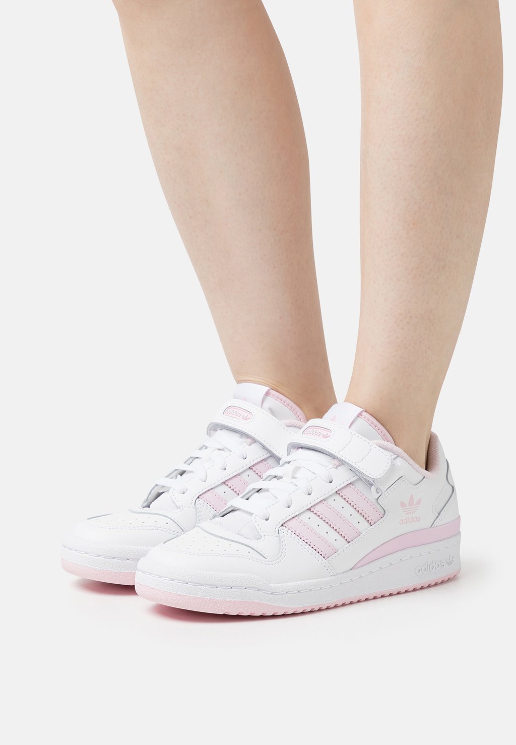 

Кроссовки adidas Originals