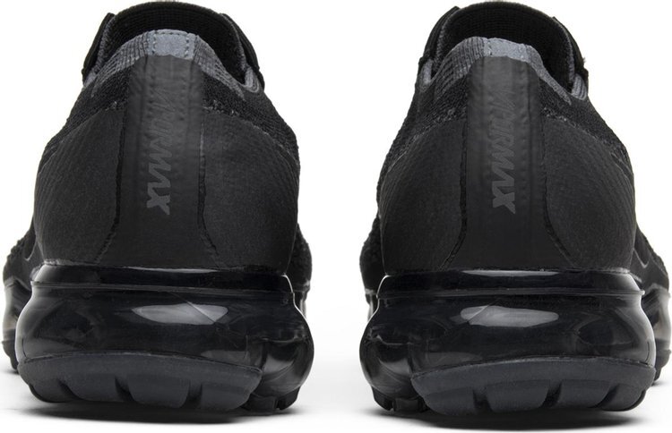 All black vapormax 2.0 best sale