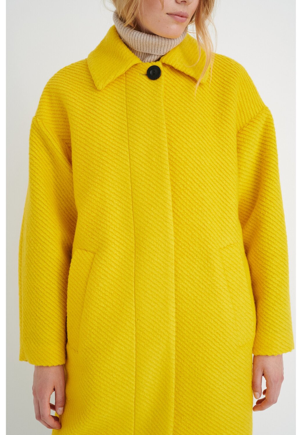 

Пальто классическое Inwear, желтый