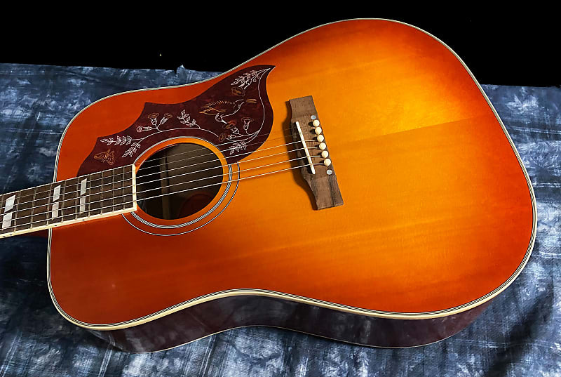 

НОВЫЙ!! Официальный дилер Epiphone Hummingbird Aged Cherry Sunburst Gloss! В наличии