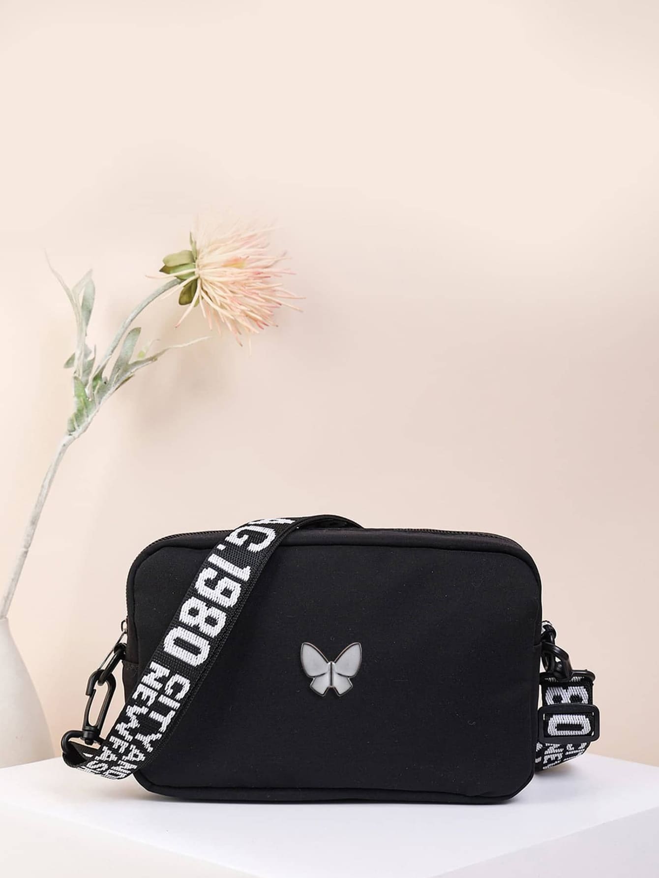 Квадратная мини-сумка с декором бабочки, черный цена и фото