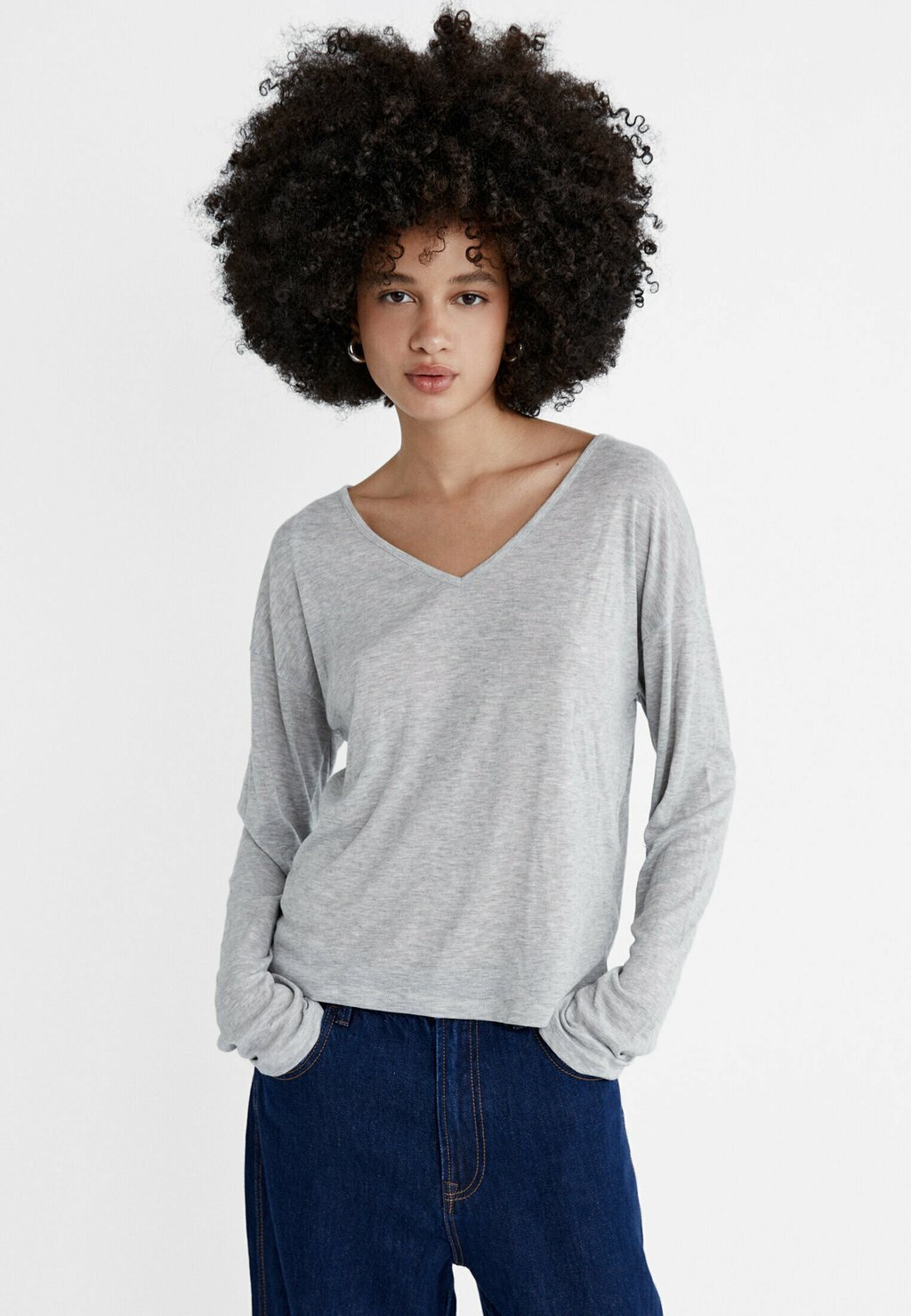 

Рубашка с длинным рукавом V-NECK Stradivarius, цвет grey