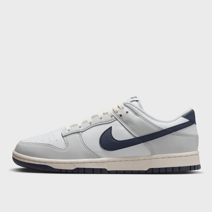 

Кроссовки Dunk Low Next Nature NIKE, цвет photon dust/ obsidian-white-phantom