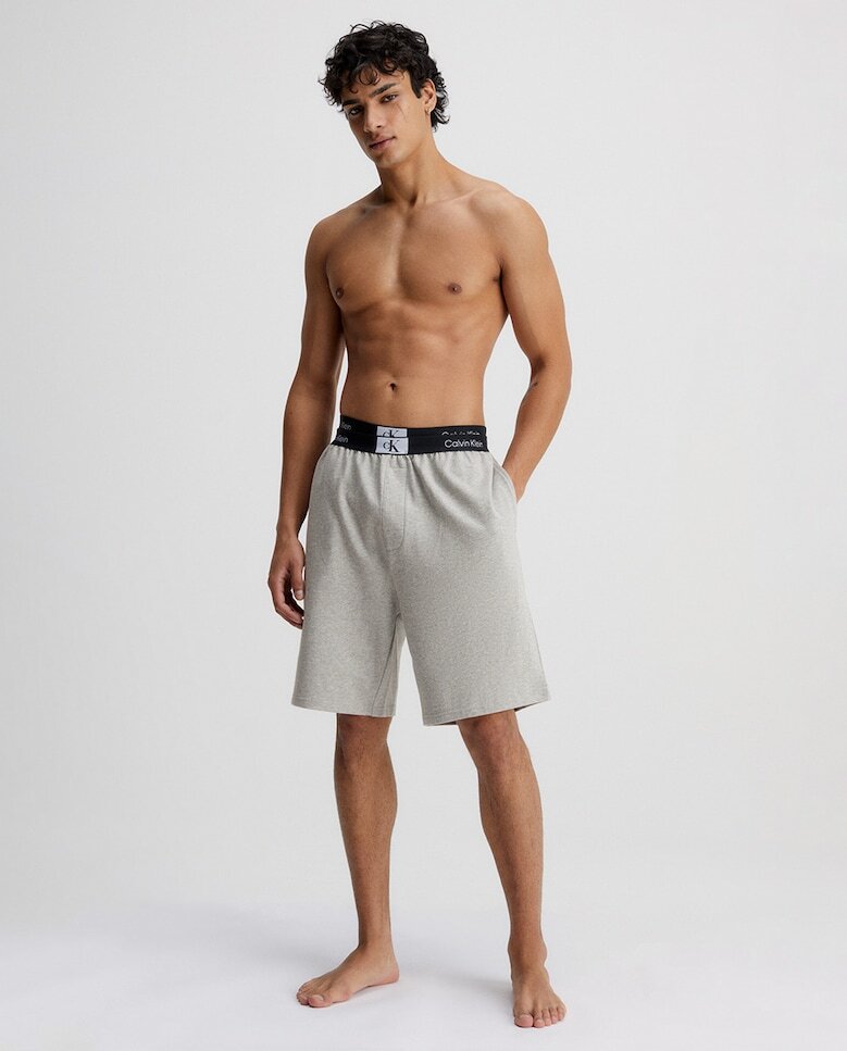 

Мужские однотонные шорты Calvin Klein, серый