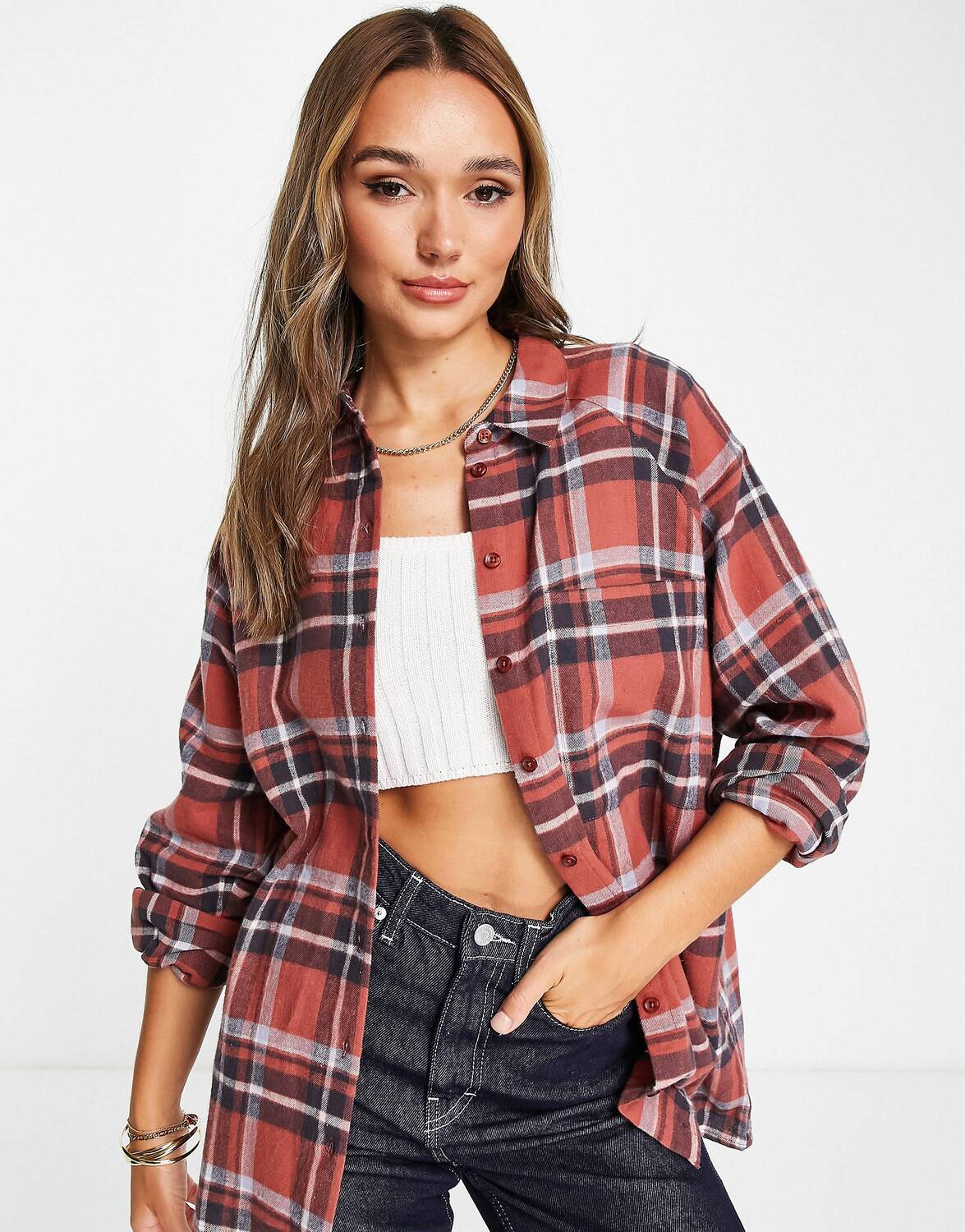 

Рубашка бойфренда с начесом и карманом в красно-черную клетку ASOS DESIGN