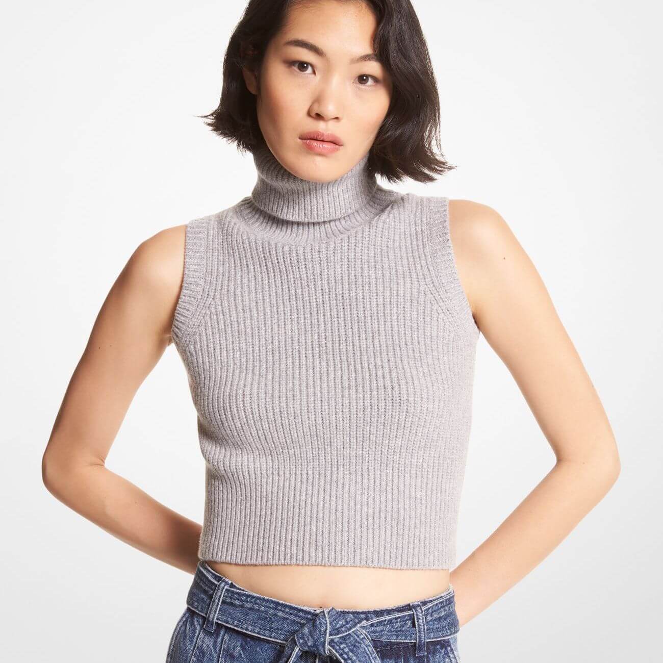 

Топ Michael Michael Kors Sleeveless Wool and Cashmere Turtleneck, светло-серый