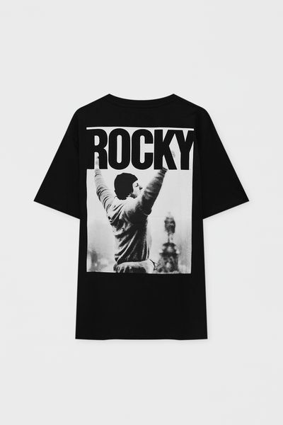 

Черная футболка с короткими рукавами Rocky Balboa PULL&BEAR