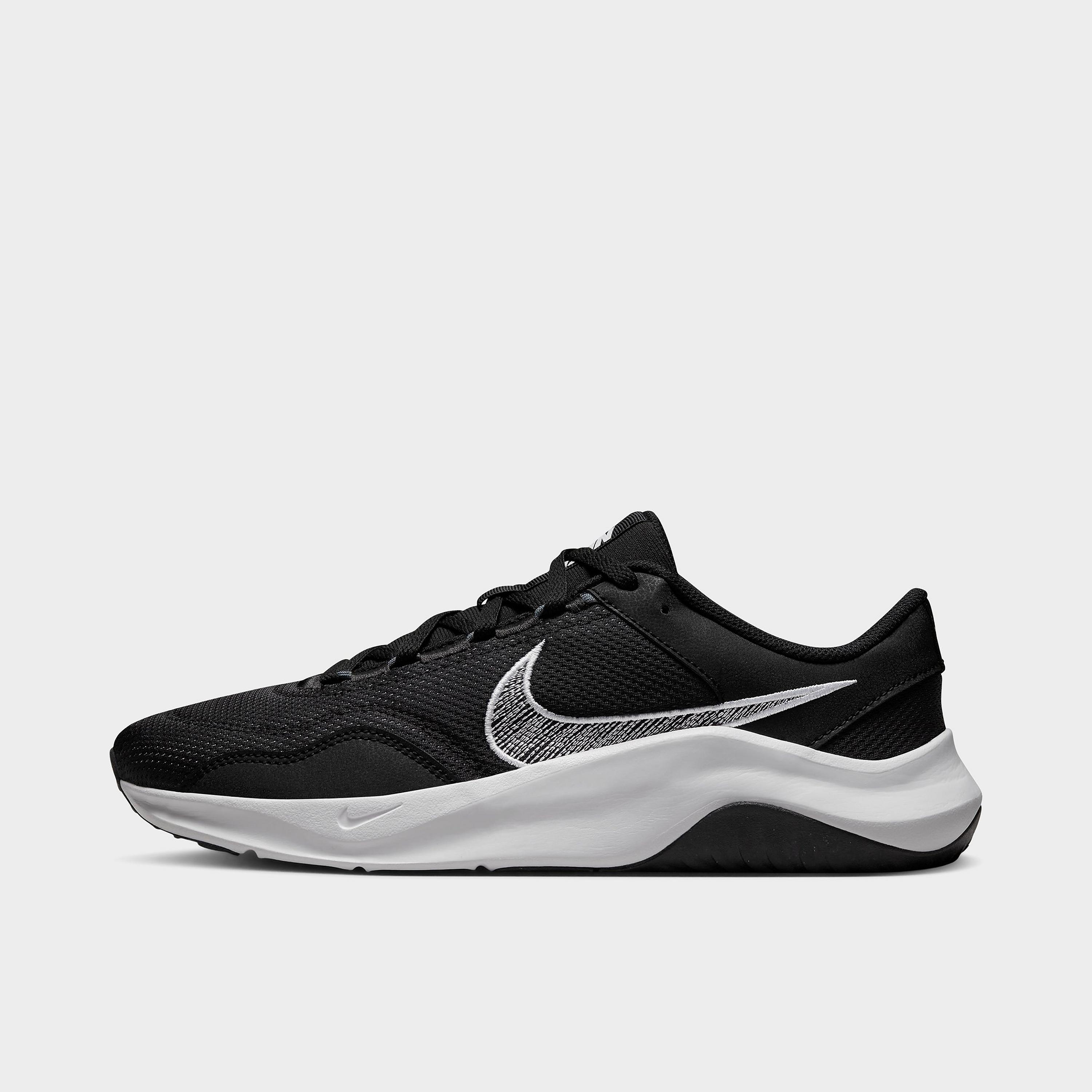 Nike legend essential 3 next nature