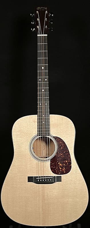 

Гитары Martin D-16E