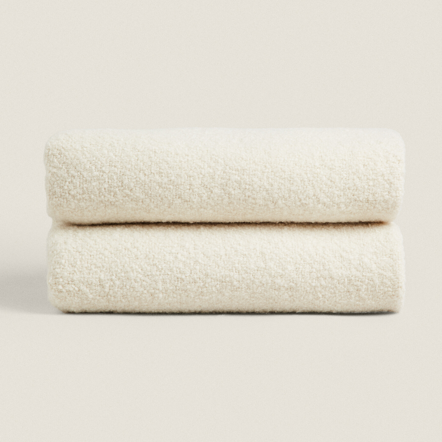 

Плед Zara Home Boucle With Fringing, кремово-белый